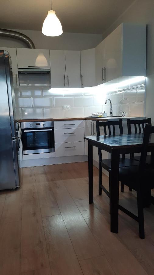 Ursa - Wygodny Apartament I Bezplatny Parking Na Miejscu Leilighet Warszawa Eksteriør bilde